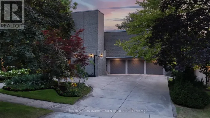 10 PENWOOD CRESCENT, Toronto