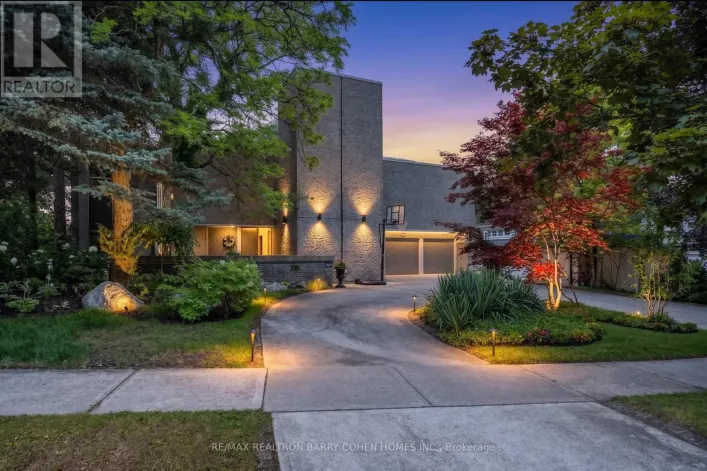 10 PENWOOD CRESCENT, Toronto
