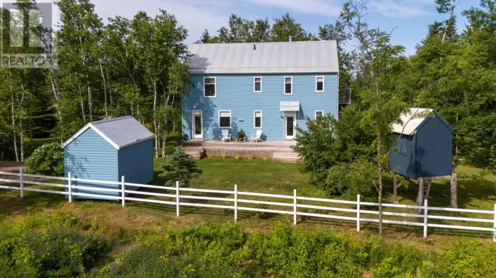 10 Pine Street, Brackley Beach