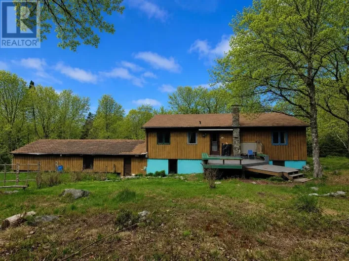 10 River Road, Port L'Hebert