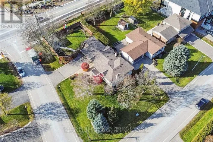 10 SEVILLA BOULEVARD, Vaughan
