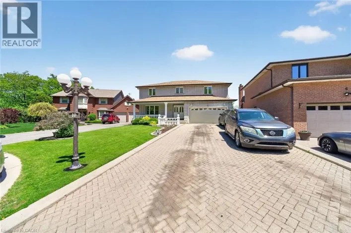 10 SKYE Court, Hamilton