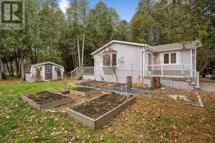 10 SPRUCE AVENUE, Puslinch