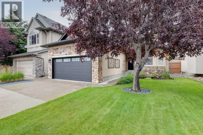 10 Strathlea Grove SW, Calgary