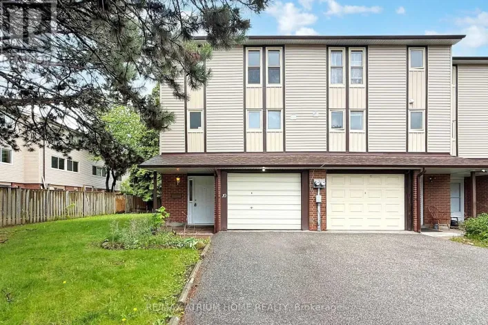 10 TOWNSEND ROAD, Toronto