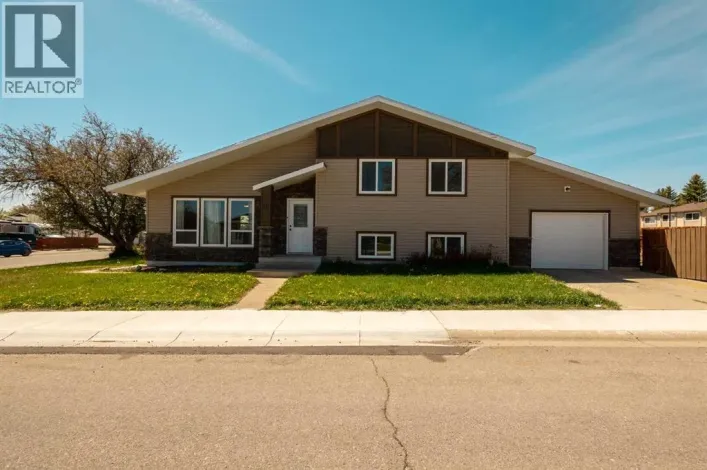 10 Trent Road W, Lethbridge