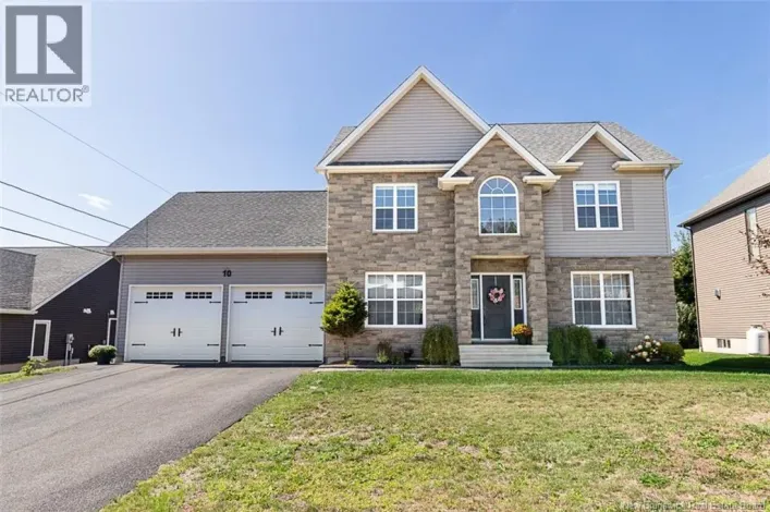 House for sale: 10 Turnberry Court, Moncton