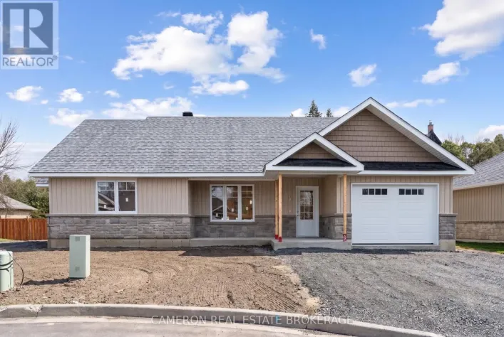 10 WHITTAKER CRESCENT, Cornwall