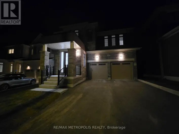 10 WRAGGS ROAD, Bradford West Gwillimbury