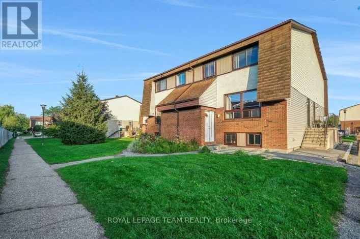 100 - 13 WOODVALE GREEN DRIVE, Ottawa