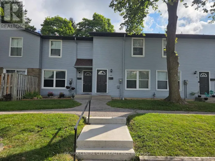 100 - 70 FIDDLERS GREEN ROAD, London North