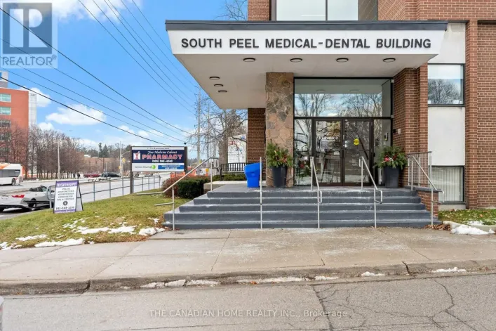 100 - 77 QUEENSWAY W, Mississauga