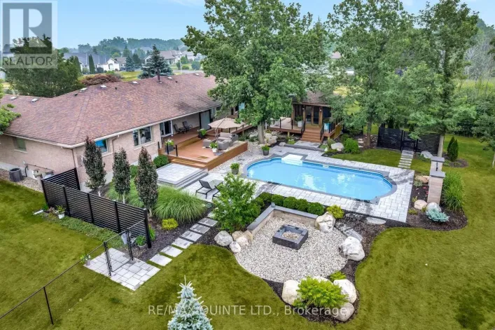 100 BAY BREEZE STREET, Prince Edward County