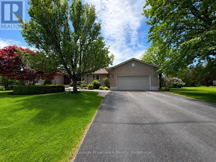 100 BAY BREEZE STREET, Prince Edward County
