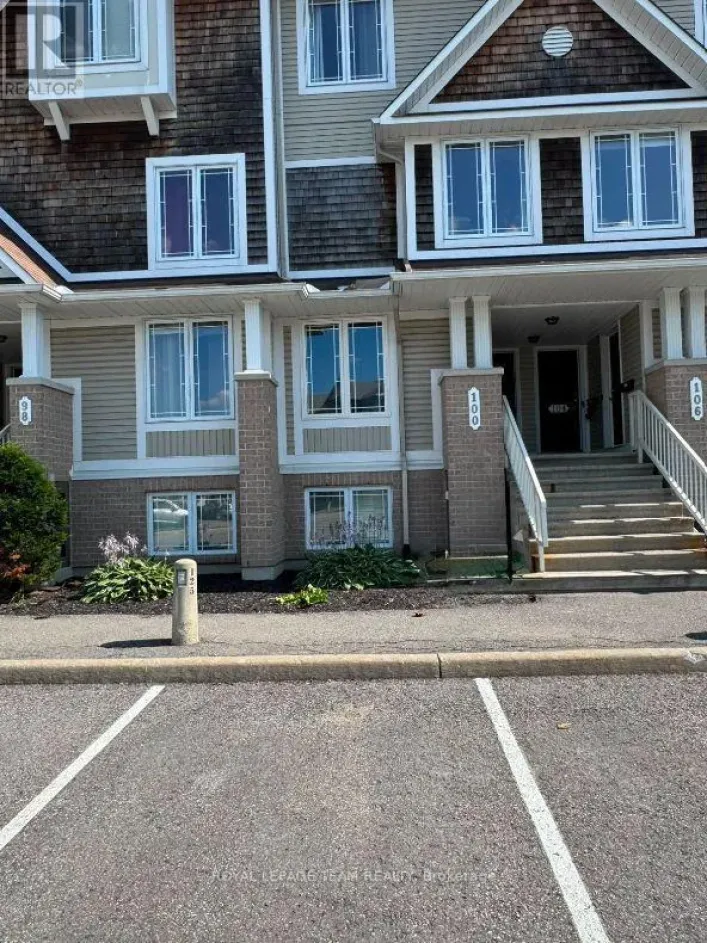 100 BRENTMORE PRIVATE, Ottawa