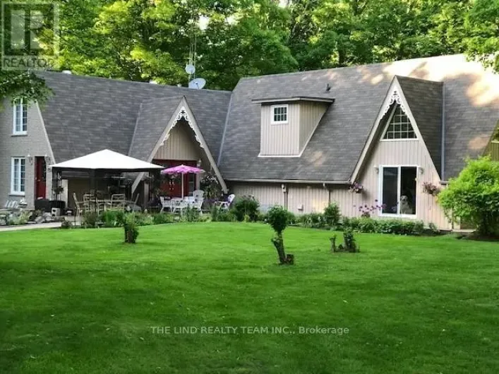 100 BRIDLE PATH, East Gwillimbury