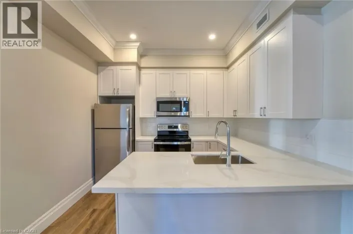 100 CHARLTON Avenue W Unit# 303, Hamilton