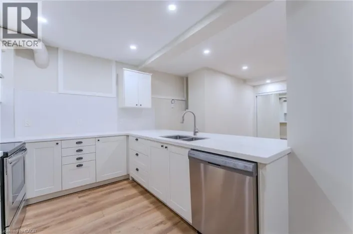 100 CHARLTON Avenue W Unit# LL03, Hamilton