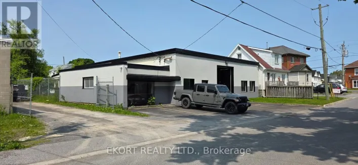 100 EVERETT STREET, Belleville