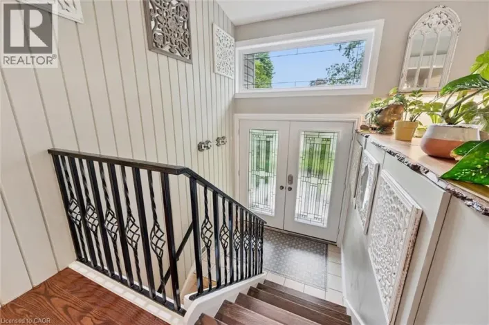 100 FOREST HILL Drive, Kitchener