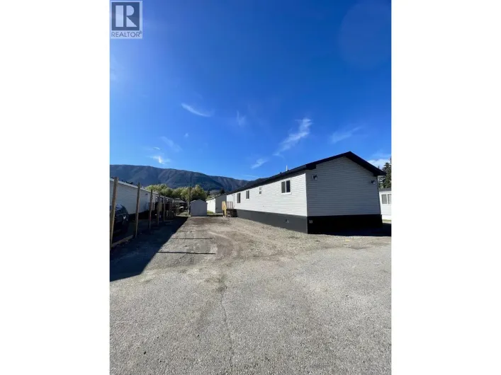Manufactured Home for sale: 100 Industrial Road 1 Road Unit# 80, Sparwood