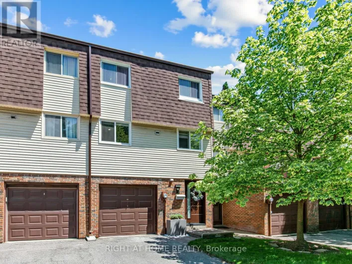 100 JENNY WRENWAY, Toronto