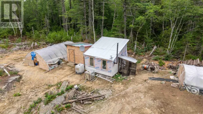 100 Llewellyn Loop Road, Middlewood