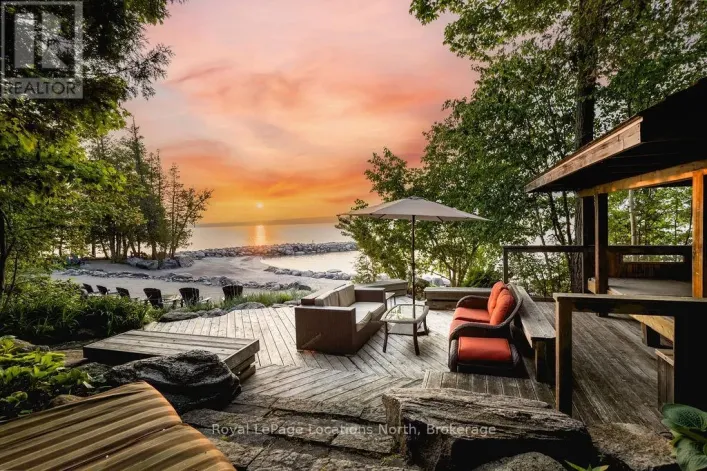 100 MELISSA LANE, Tiny