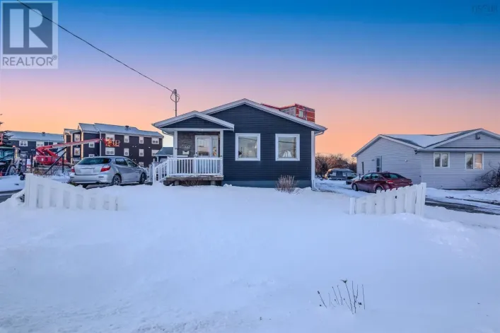 100 Ocean Avenue, Glace Bay