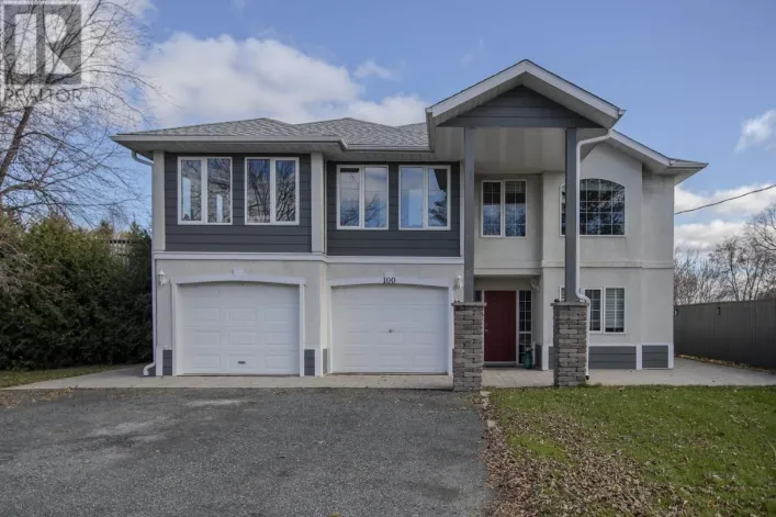 100 Queen ST, Barwick