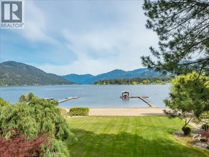 100 Sandner Road, Christina Lake