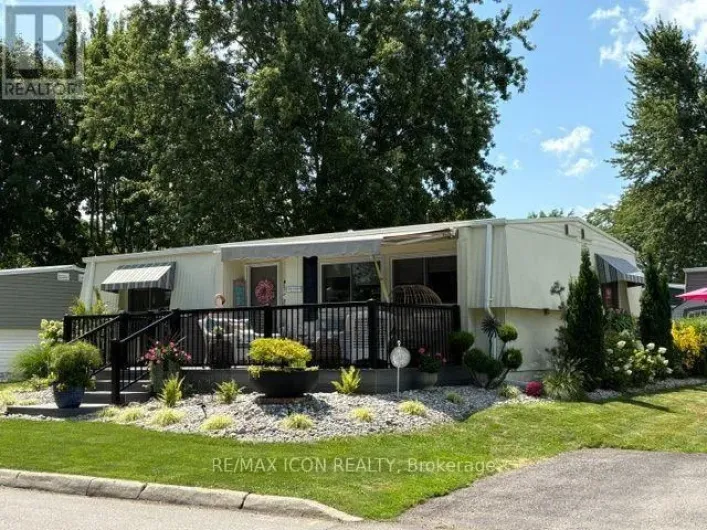 100 SHANNON BOULEVARD, South Huron