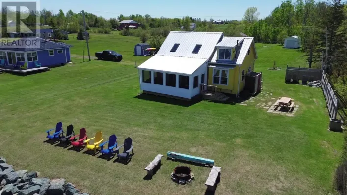 100 Sterling Lane, Brule Shore