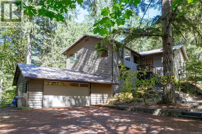 100 Viaduct Ave W, Saanich