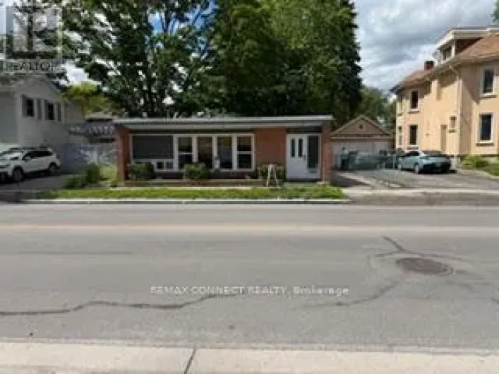 100 VICTORIA AVENUE, Belleville