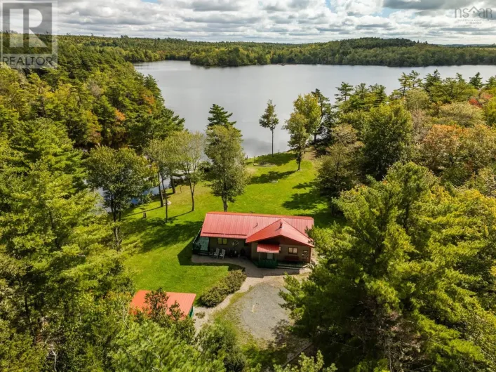 100 Whispering Pine Drive, Canaan