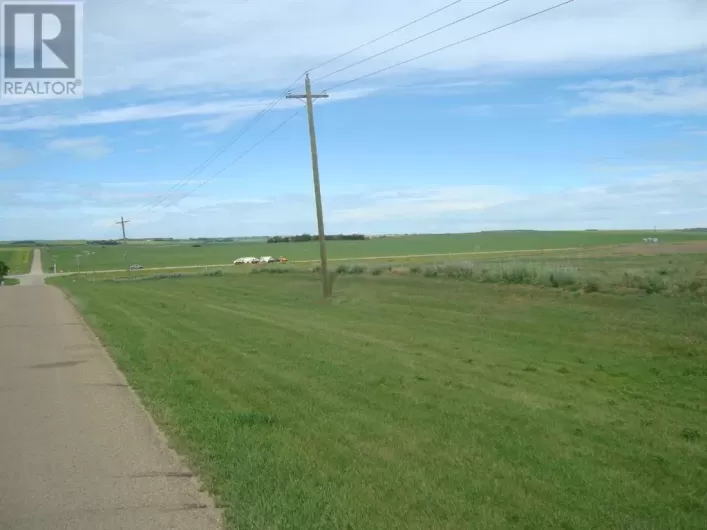 1000 North Road, Trochu