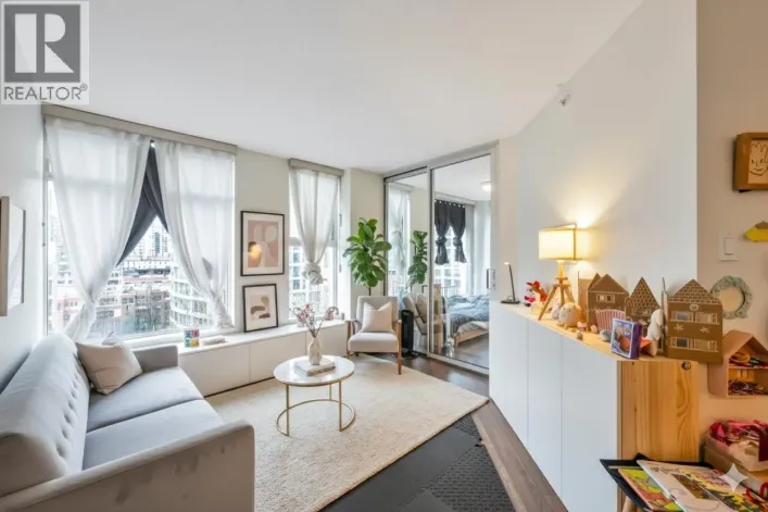 1001 1009 EXPO BOULEVARD, Vancouver