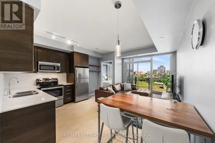 1001 - 50 BRUYERES MEWS, Toronto