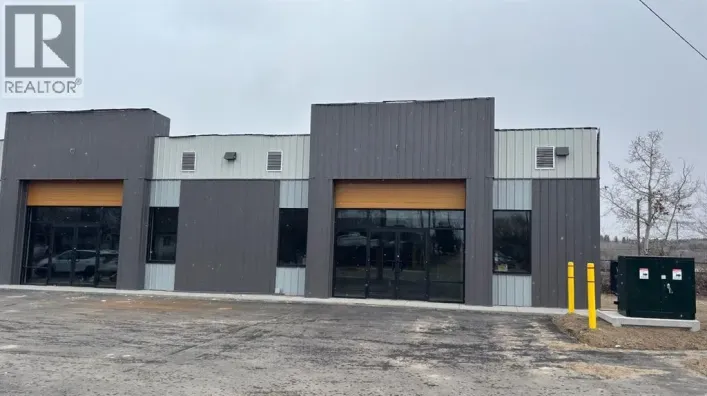 100-103, 5407 50 Street, Ponoka