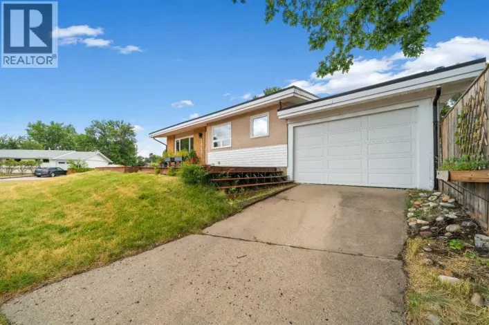 1002 13 Street NE, Medicine Hat