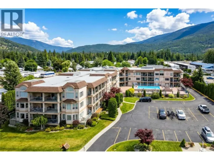 1002 Riverside Avenue Unit# 206, Sicamous