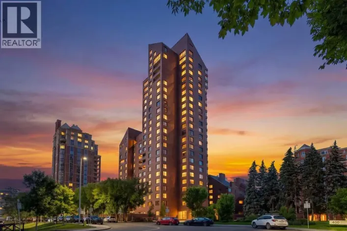 1002E, 500 Eau Claire Avenue SW, Calgary
