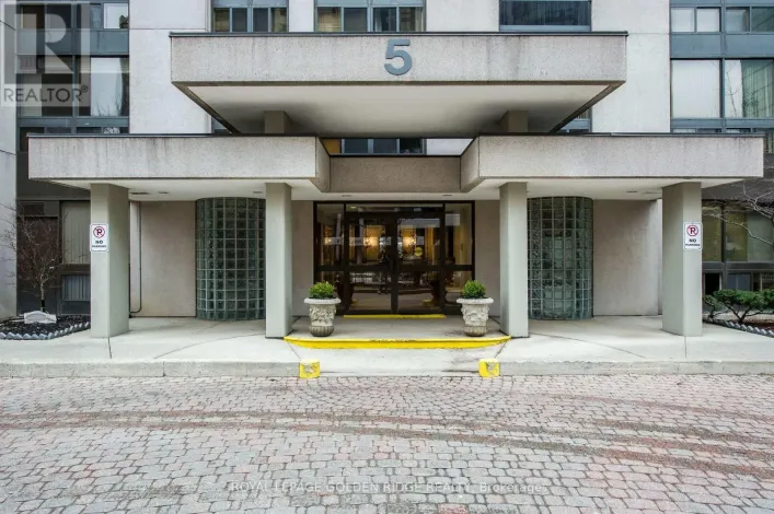 1003 - 5 KENNETH AVENUE, Toronto