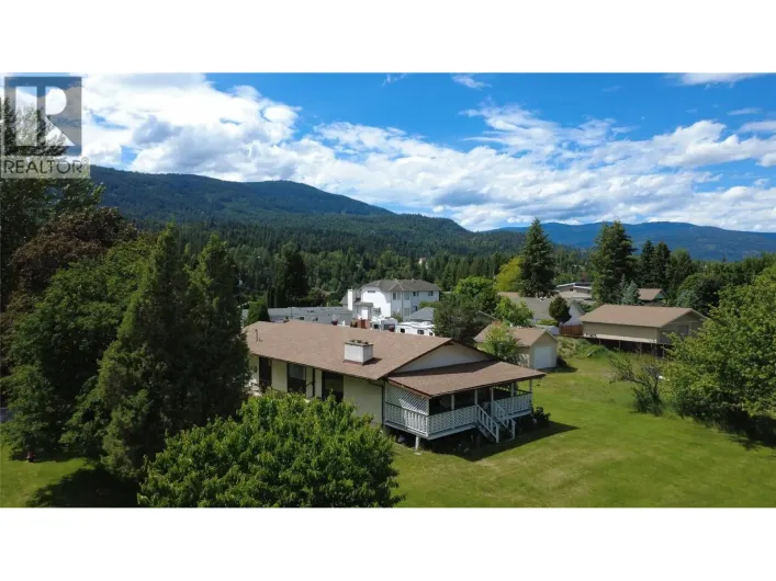 1003 Bridgeview Crescent, Castlegar