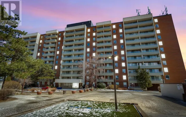 1004 - 1 FOUR WINDS DRIVE, Toronto
