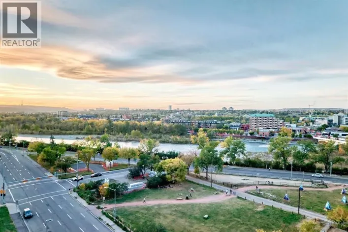 1004, 1025 5 Avenue SW, Calgary