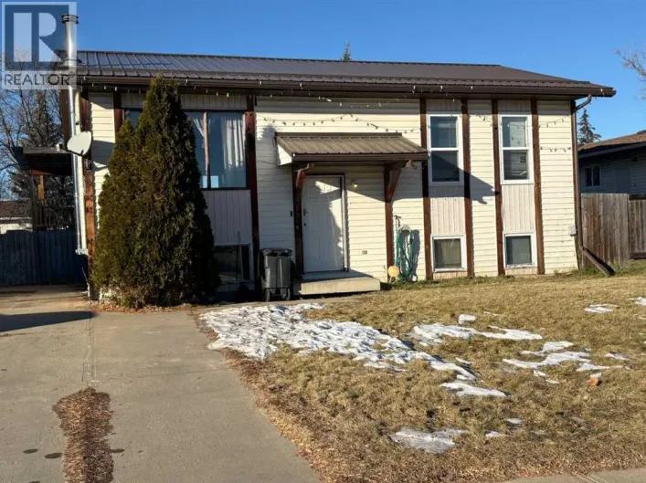 1004 12 Street, Slave Lake