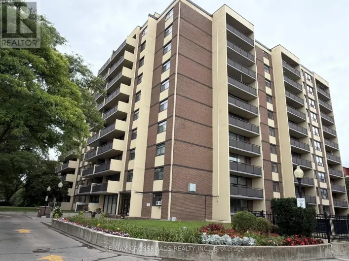 1004 - 5 FRITH ROAD, Toronto