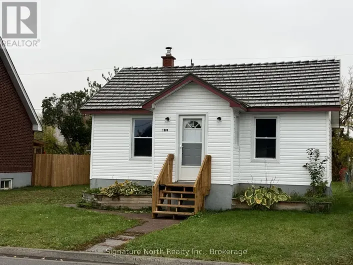 1004 GORE STREET W, Thunder Bay